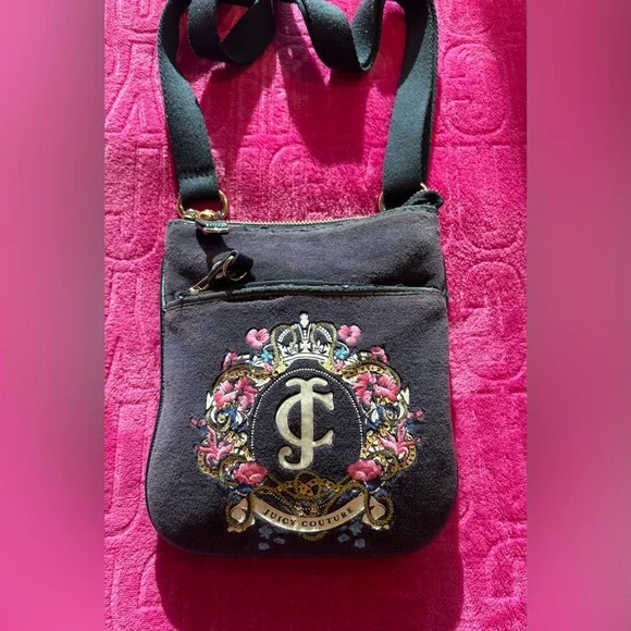 Juicy Couture Black Crossbody Bag Y2K Crest Logo - Picture 2 of 16